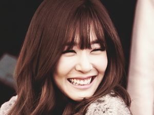 Foto: 10 Artis Korea yang Senyumnya Paling Bisa Mengalihkan Duniamu Foto: 10 Artis Korea yang Senyumnya Paling Bisa Mengalihkan Duniamu