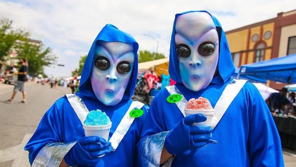 Bikin Ngakak! Saat Alien dan UFO Buat Lucu-lucuan