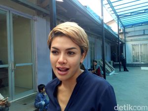 Adik Nikita Mirzani yang Tertabrak Truk Jalani 3 Kali Operasi Adik Nikita Mirzani yang Tertabrak Truk Jalani 3 Kali Operasi
