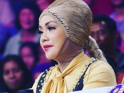 Profil Iyeth Bustami yang Bikin Heboh karena Disebut Lepas Hijab