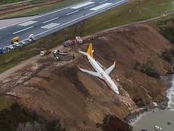 Pesawat Keluar Landasan Pacu di Turki, Nyaris Menghujam Laut