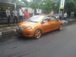 Polisi Minta Mobil Bermuka Dua Tak Dikendarai di Jalanan Umum Polisi Minta Mobil Bermuka Dua Tak Dikendarai di Jalanan Umum