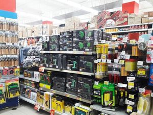 Promo Emergency Lamp Sampai Alat Pertukangan di Transmart Carrefour