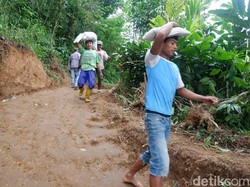 Dampak Tanah Gerak di Banjarnegara, Warga Kesulitan Dapat Air Bersih