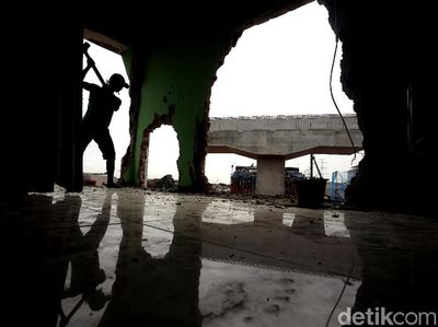 Demi Pembangunan Tol Becakayu, Masjid Al-Ahlaq Akhirnya Dibongkar