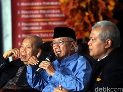 Sanksi Ringan Ketua MK karena Lobi DPR Tidak Tepat