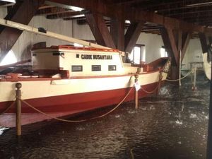 Perahu-perahu Klasik dan Genangan Air di Museum Bahari Pasca Kebakaran Perahu-perahu Klasik dan Genangan Air di Museum Bahari Pasca Kebakaran