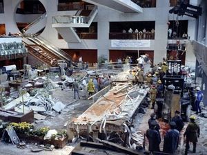 Begini Tragedi Kansas yang Disebut Mirip Ambruknya Selasar BEI Begini Tragedi Kansas yang Disebut Mirip Ambruknya Selasar BEI