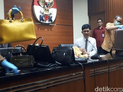 Diduga Hasil Pencucian Uang, KPK Sita 40 Tas Bermerek Bupati Rita