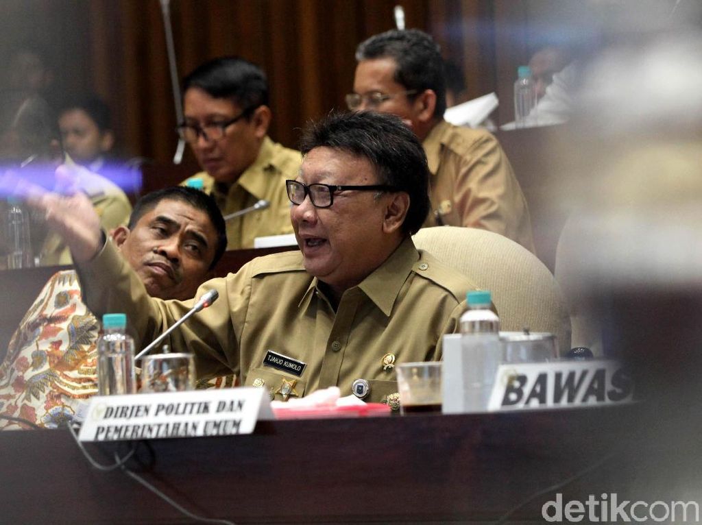 Tolak Terbitkan Perppu Pemilu, Mendagri: KPU Tetap Jalankan UU 7/2017 Tolak Terbitkan Perppu Pemilu, Mendagri: KPU Tetap Jalankan UU 7/2017