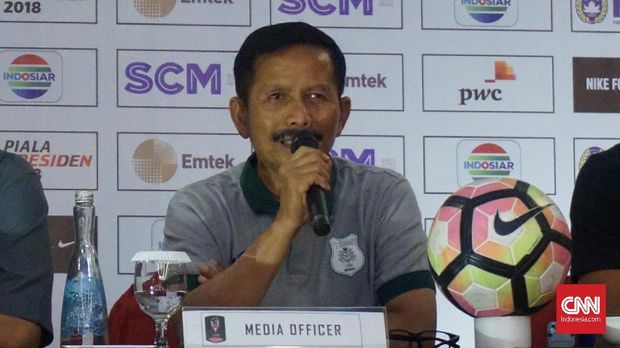 Djadjang Nurdjaman diklaim bertanggung jawab atas performa Persebaya.