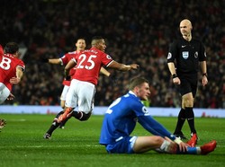 MU Sementara Unggul 2-0 atas Stoke