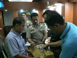 1.000 Pil Ekstasi dalam Kardus Berisi Kain akan Dikirim ke Mangga Besar