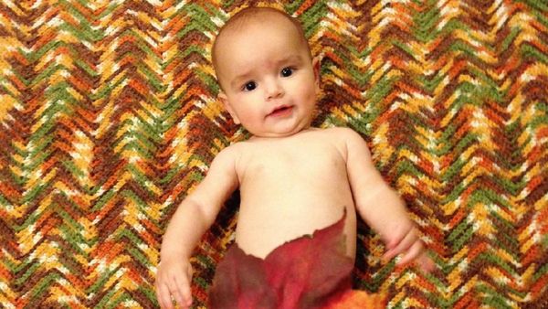 Bayi-bayi Ini Lucu Banget Pakai Kostum dari Buah dan Aneka Makanan