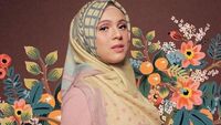 5 Artis Jual Scarf Bermotif yang Tren untuk Hijabers