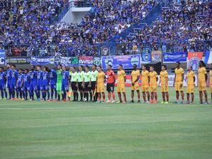 Persib Asah Kemampuan Penguasaan Bola