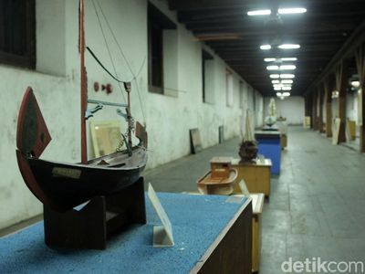 Foto: Mengenang Koleksi Museum Bahari Jakarta Sebelum Terbakar