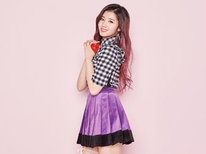 Sana TWICE Positif COVID-19 Usai Gelar Konser di Jepang Sana TWICE Positif COVID-19 Usai Gelar Konser di Jepang