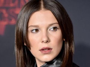 Transformasi Rambut Eleven Stranger Things, Dulu Cepak Kini Cantik Feminin