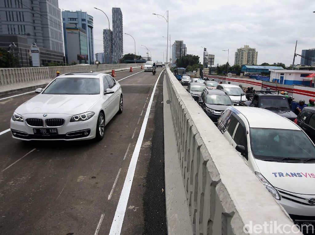 Polisi Sebut Flyover Pancoran Kurangi Kemacetan 90 Persen Polisi Sebut Flyover Pancoran Kurangi Kemacetan 90 Persen