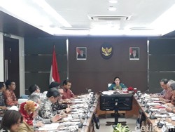 Penerima Bansos di Awal Tahun Diperluas Jadi 3,8 Juta Keluarga