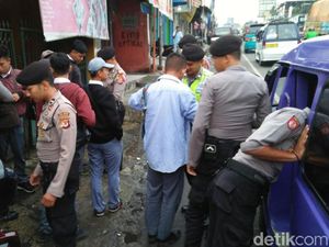 Antisipasi Tawuran, Polisi Geledah Pelajar di Sukabumi