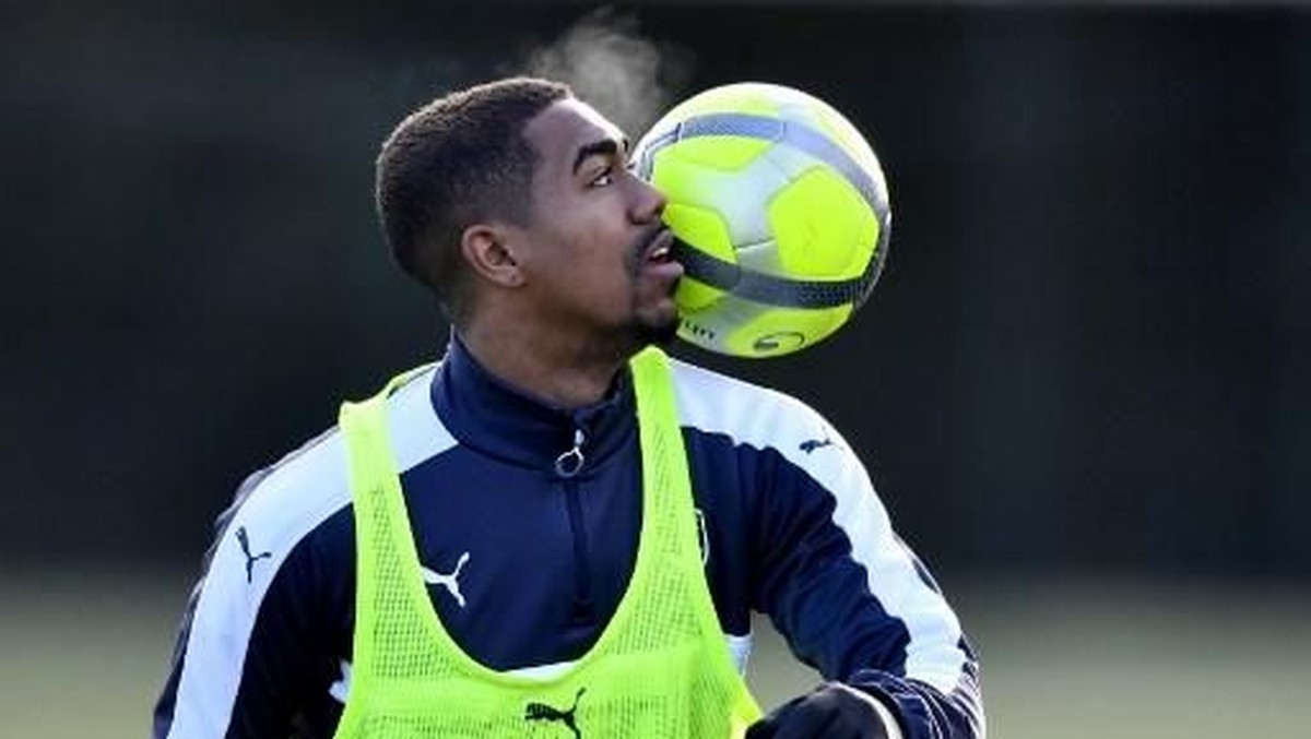 Barcelona dikabarkan sukses membajak transfer Malcom dari Bordeaux ke AS Roma. (Foto: NICOLAS TUCAT/AFP PHOTO)
