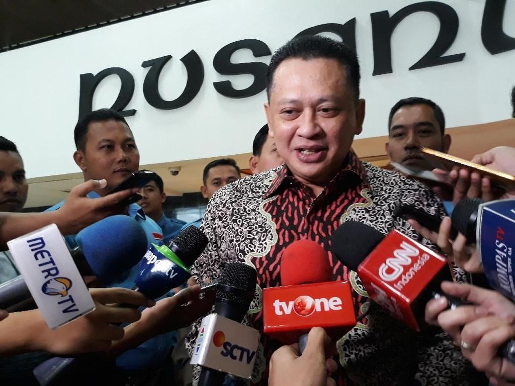 Bamsoet Cs Desak KPK Tuntaskan Kasus Century Bamsoet Cs Desak KPK Tuntaskan Kasus Century