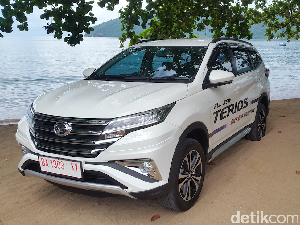 Uji Ketangguhan All New Terios di Tanah Minang