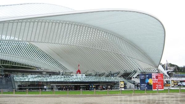 Keren! Stasiun Kereta Cepat di Belgia Ini Terbungkus Kaca