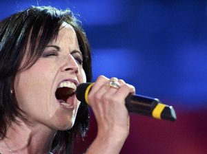 Seperti Dolores The Cranberries, Artis-artis Ini Juga Mengidap Bipolar