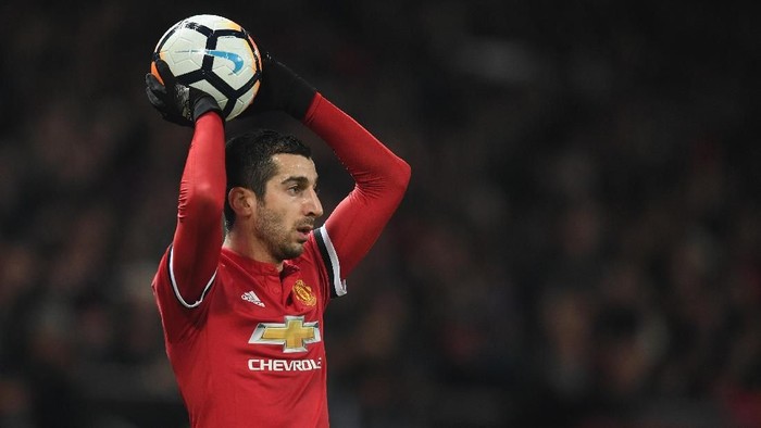 Mkhitaryan MANCHESTER, ENGLAND - JANUARY 05: Henrikh Mkhitaryan of Manchester United in action during the FA Cup 3rd round match between Manchester United and derby County at Old Trafford on January 5, 2018 in Manchester, England. (Photo by Michael Regan/Getty Images)