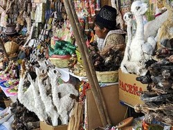 Bukan Sembako, Pasar Ini Hanya Jual Jimat