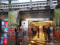 Selasar Lain di Gedung BEI Dipasang Tiang Penyangga