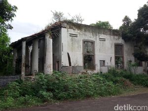 Melihat Rumah Cimanggis Tinggalan Gubernur VOC Korup