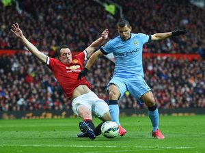 Phil Jones: City Mungkin Saja Terpeleset, seperti MU di 2012