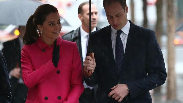 Foto: Gaya Daur Ulang Kate Middleton Pakai Coat Pink Rp 27 Juta