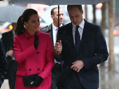 Foto: Gaya Daur Ulang Kate Middleton Pakai Coat Pink Rp 27 Juta