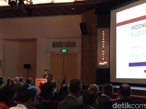 Canda Dubes Belanda ke Menkum soal Reshuffle Kabinet Canda Dubes Belanda ke Menkum soal Reshuffle Kabinet