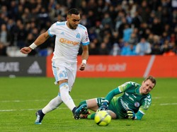 Aksi Dimitri Payet: Cetak Gol Sekaligus Bikin Kiper Lawan Cedera