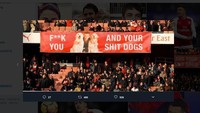Ini respons pendukung Arsenal pada Sanchez. Dua anjing kesayangan pemain asal Chile itu juga dibawa-bawa. (Foto: dok.Twitter)