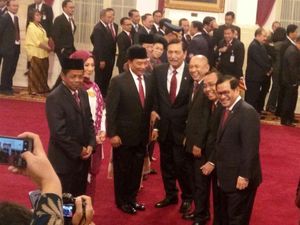 Reshuffle Kabinet, Teten Cipika-cipiki dengan Moeldoko yang Jadi KSP