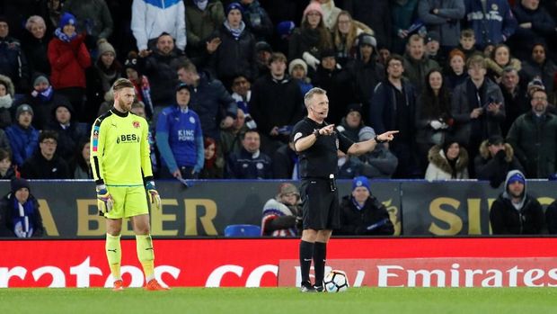 VAR sudah dipraktikkan di sejumlah liga profesional lain macam Liga Primer Inggris dan Liga Italia Serie A. (