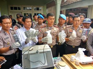 Polisi Gerebek Rumah di Sidoarjo, Temukan 5 Juta Pil PCC di Dalamnya