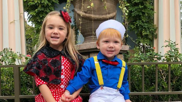 Lihat Foto-foto Kostum Anak Ini, Bun, Buatan Tangan Sendiri Lho 