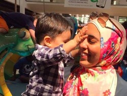 Ilustrator Amerika Ini Membuat Komik Khusus Kisah Hidup Hijabers