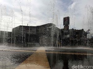 Air Mancur Menari, 24 Jam Nonstop di Taman Jatiasih Bekasi