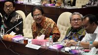 Menteri Agraria dan Komisi II Bahas RUU Pertanahan