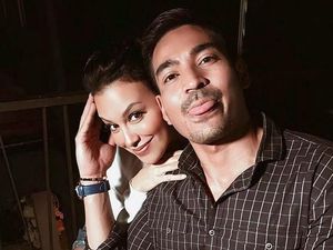 Diisukan Pacari Robby Purba karena Foto Bersama, Sophia Latjuba Tepuk Jidat Diisukan Pacari Robby Purba karena Foto Bersama, Sophia Latjuba Tepuk Jidat