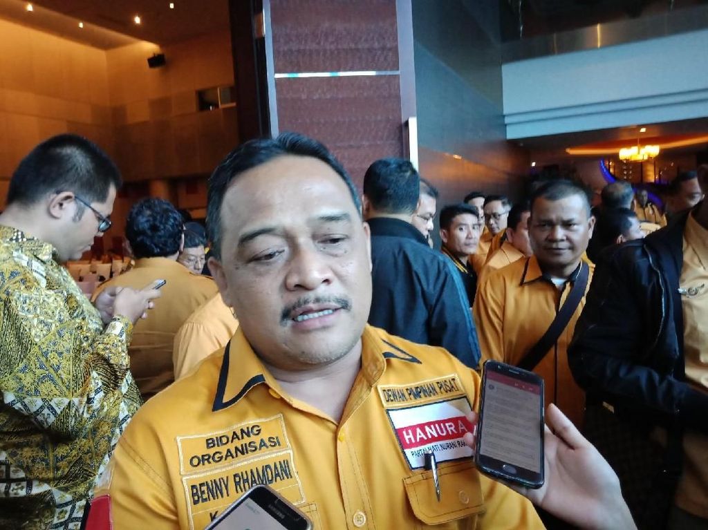 Hanura Ragukan Klaim-klaim Djarot soal Ahok Hanura Ragukan Klaim-klaim Djarot soal Ahok